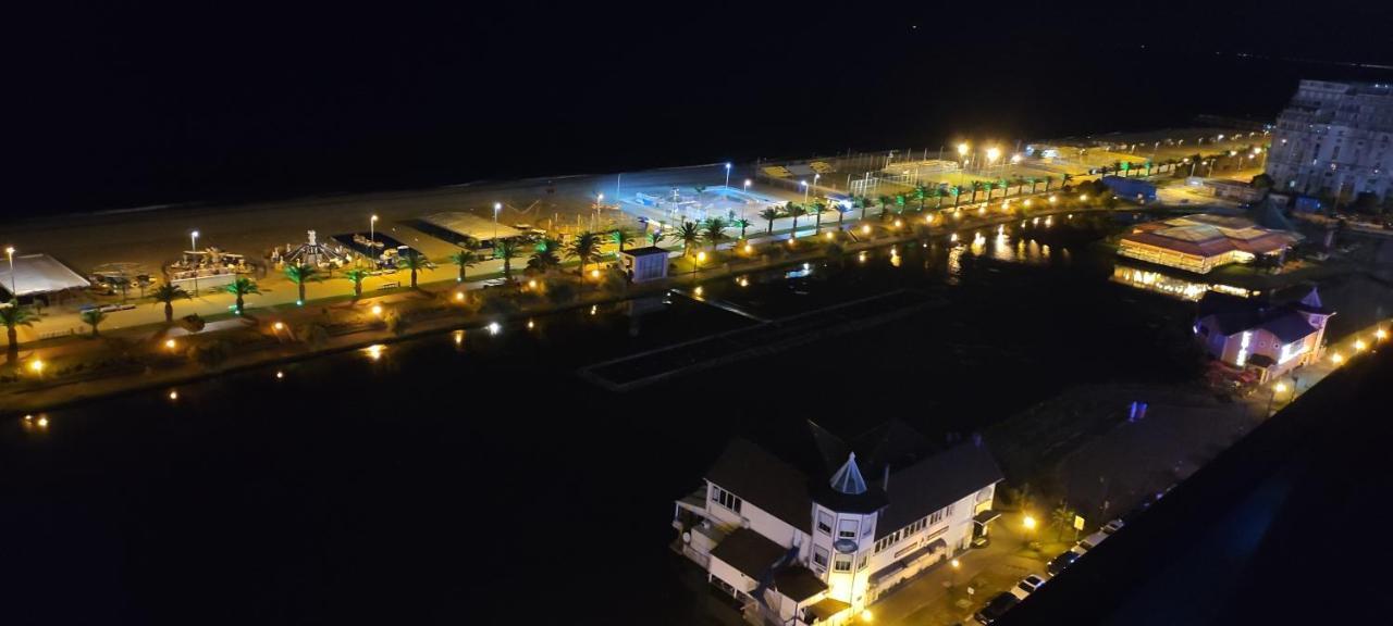 Aparthotel Only Front Sea View, No Side View, Wonderful Panorama, High Floor, Location Guarantee Batumi Esterno foto