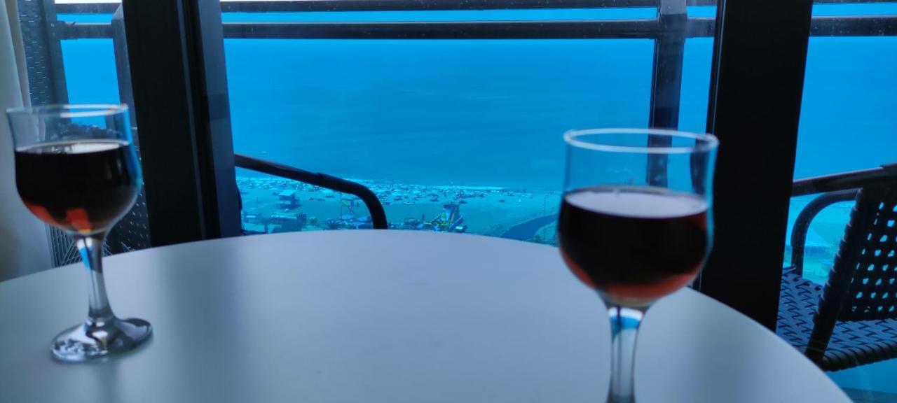 Aparthotel Only Front Sea View, No Side View, Wonderful Panorama, High Floor, Location Guarantee Batumi Esterno foto