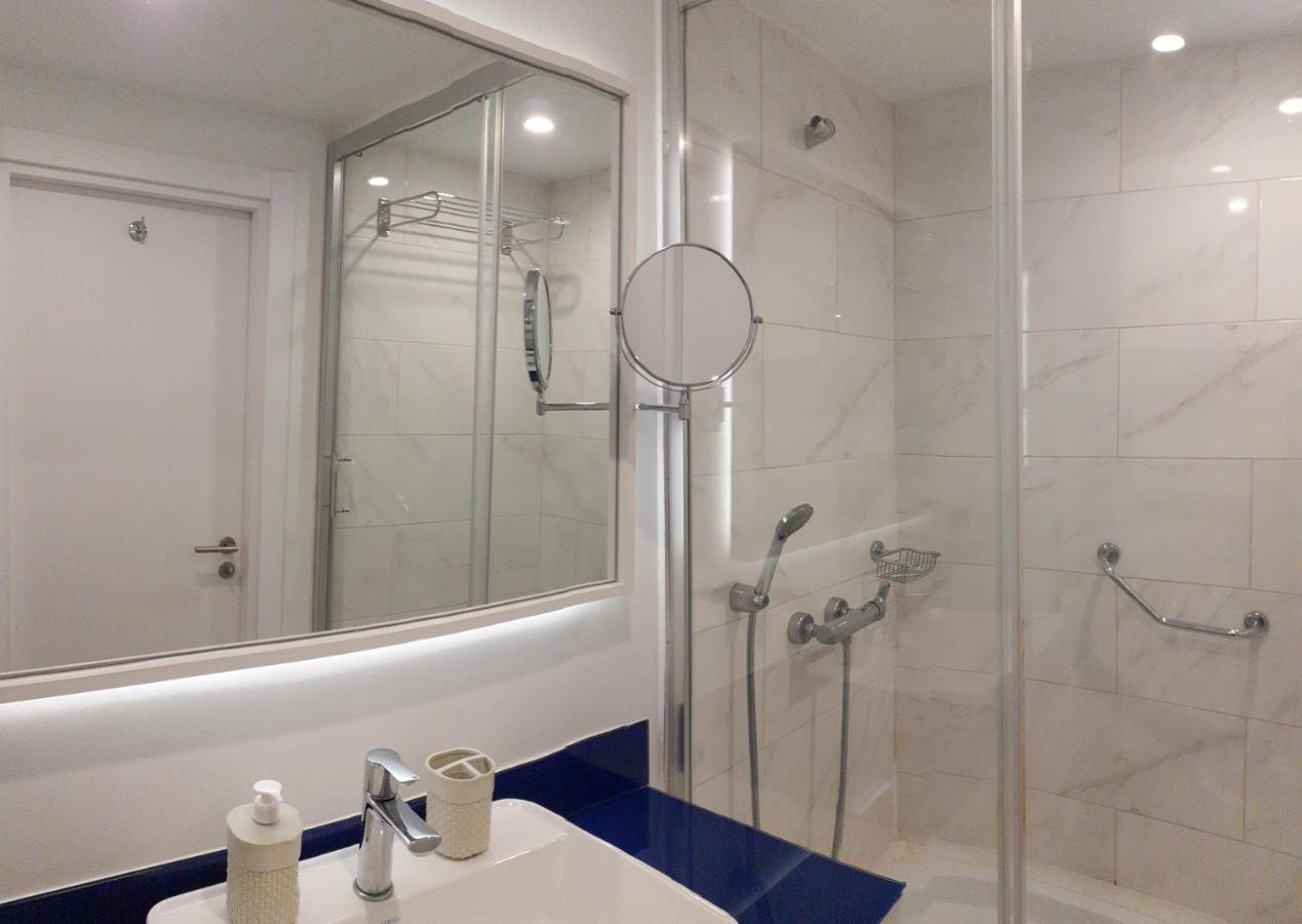 Aparthotel Only Front Sea View, No Side View, Wonderful Panorama, High Floor, Location Guarantee Batumi Esterno foto