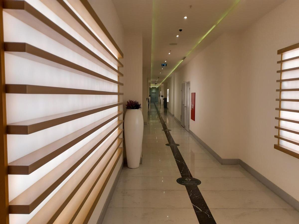 Aparthotel Only Front Sea View, No Side View, Wonderful Panorama, High Floor, Location Guarantee Batumi Esterno foto