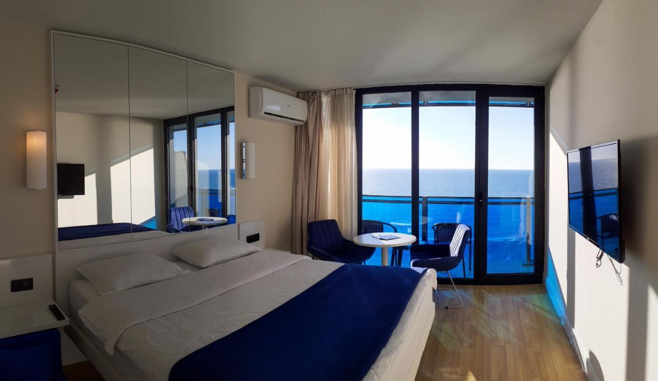 Aparthotel Only Front Sea View, No Side View, Wonderful Panorama, High Floor, Location Guarantee Batumi Esterno foto